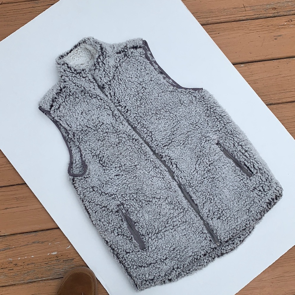 NWOT Thread & Supply sherpa vest